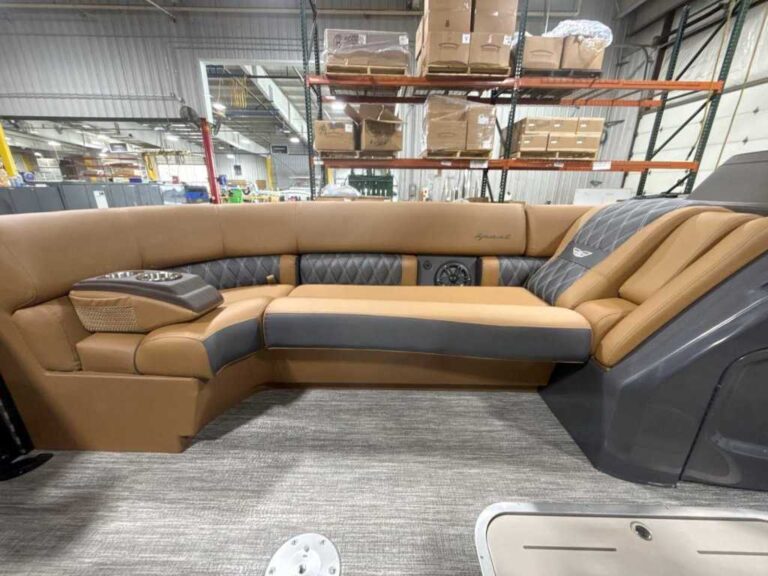 2026 Bennington 25QSRA - ESP+ - Arch - Blackout US-ETWC6895L526 [photo 7]